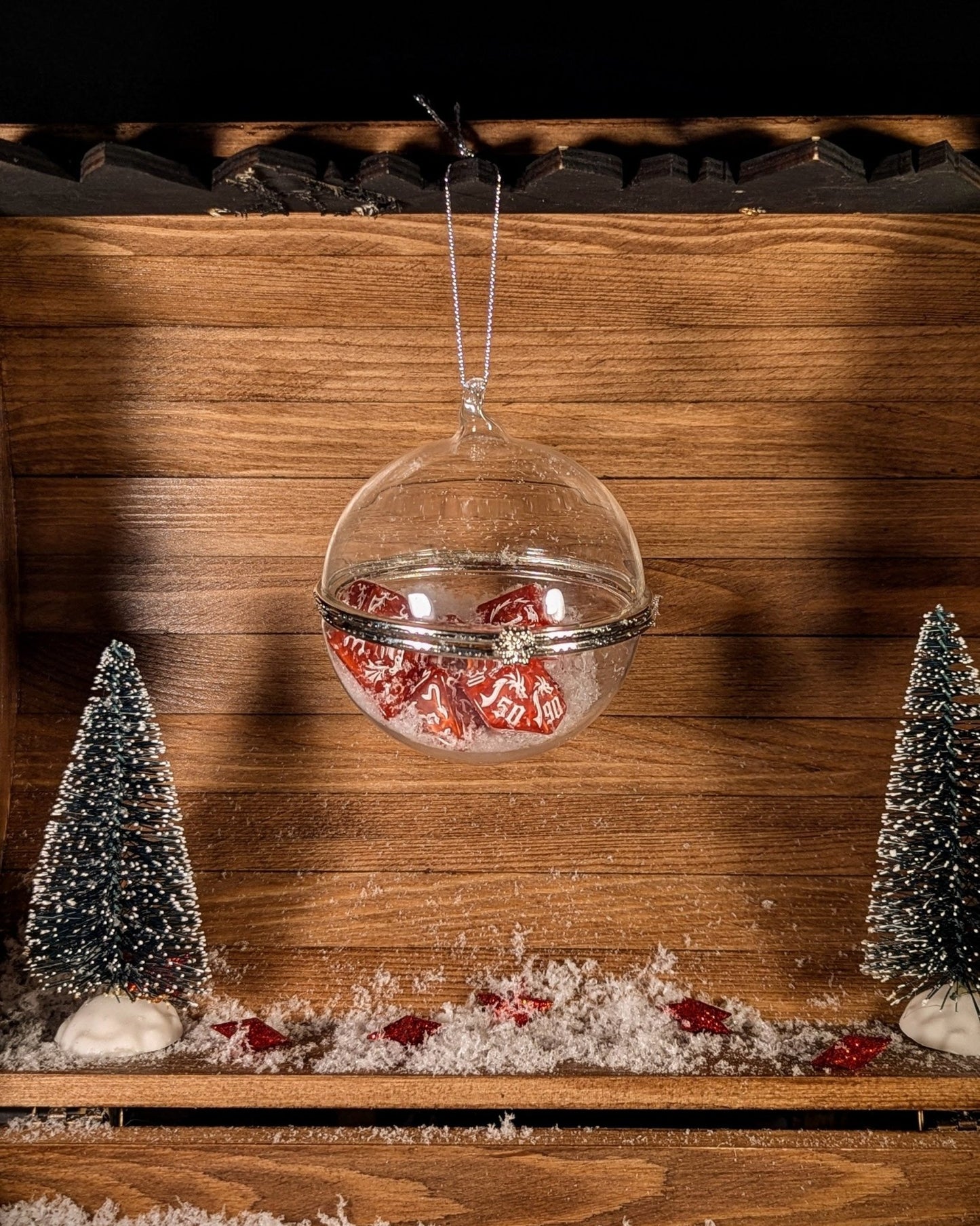 Boule de Noël en Verre – Les Dés du Dragon LégendaireTales of Dice